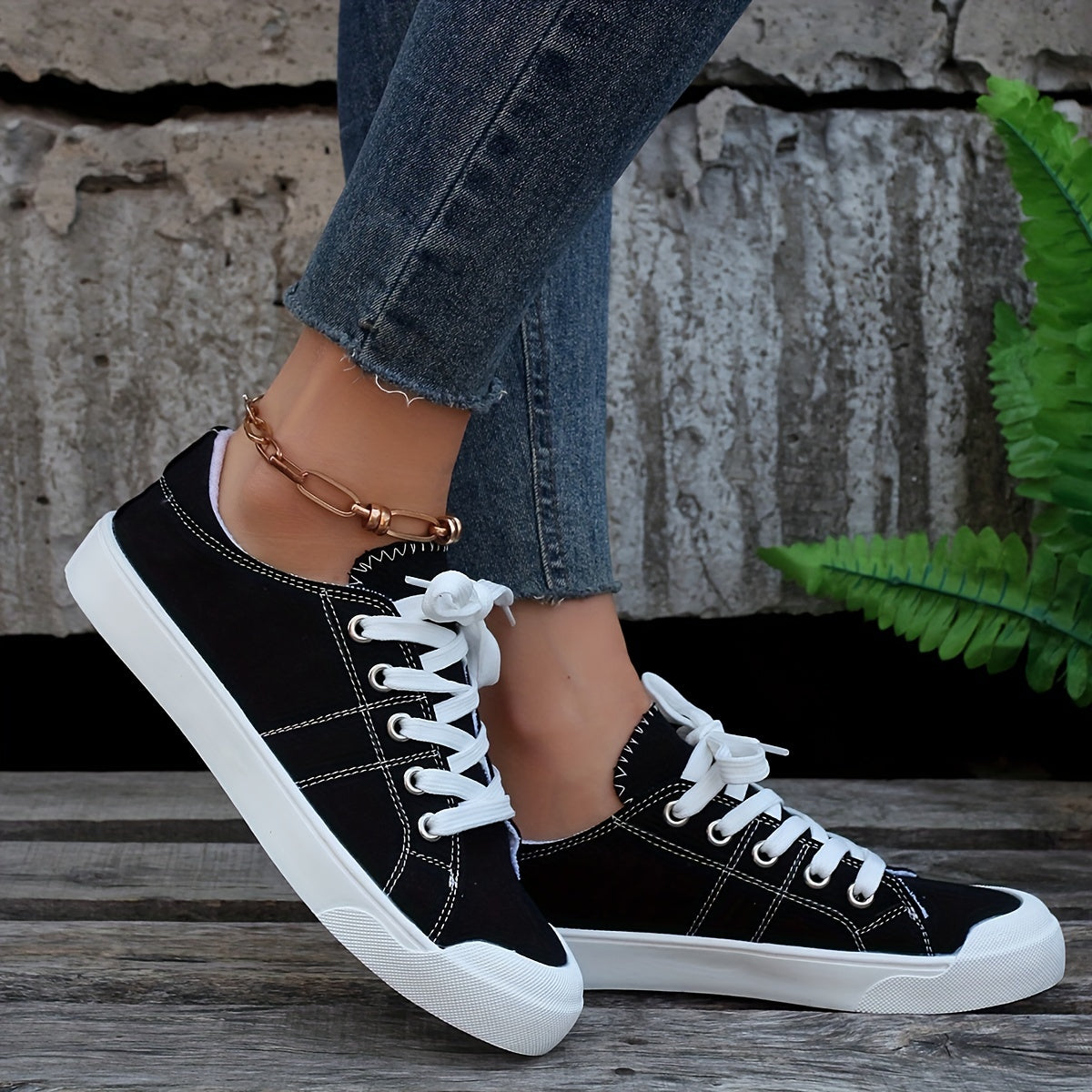 Women's Black Canvas Casual Flat Sneakers