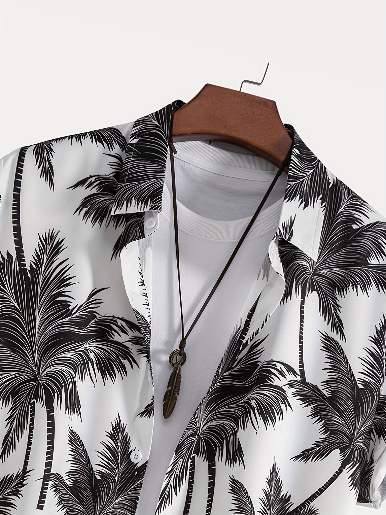 Men's Coconut Tree Print Hawaiian Shirt Summer Casual Button Up Shirt