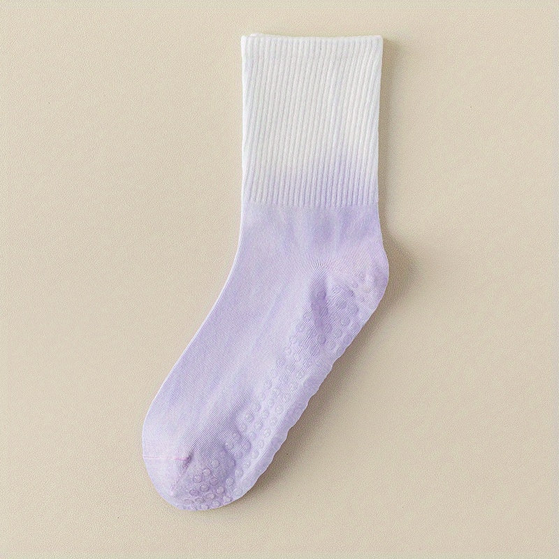 Sporty Yoga Socks Ombre Non Slip Silicone Sweat Absorption Mid Calf Socks