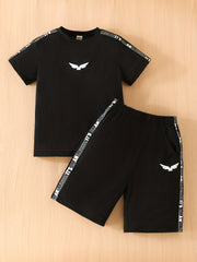 2pcs Boys Letter Graphic Spliced T Shirts & Track Shorts Set
