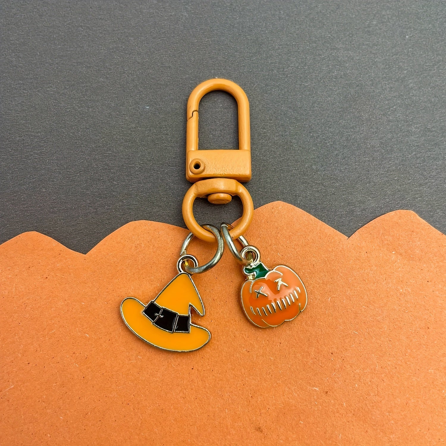 Creative Witch Pumpkin Spider Bat Keychain Wallets Backpacks Car Keys Pendant