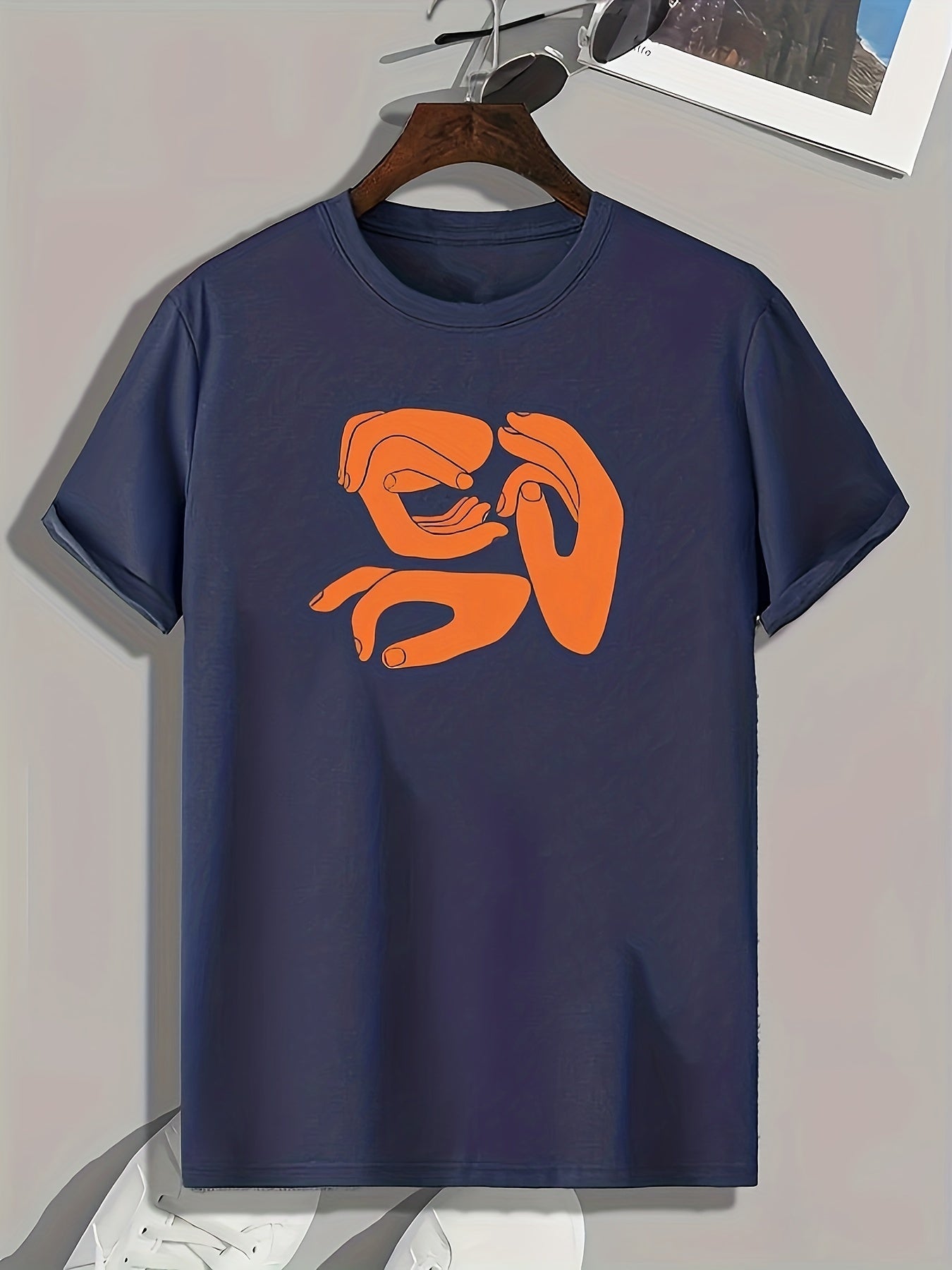 Hands Pattern Print Men's Sports T-shirt for Fitness Activities