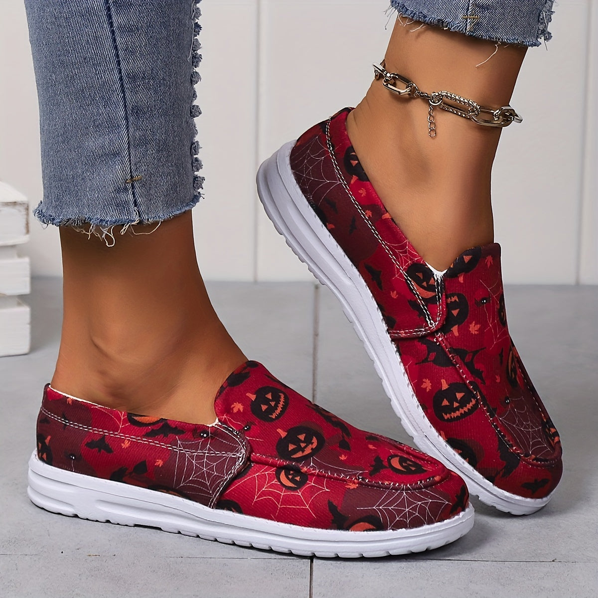 Scary Halloween Pattern Slip On Skate Shoes Soft Shock Absorption Loafers