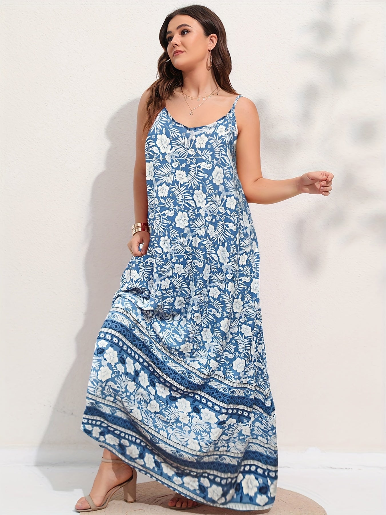 Retro Dress Women's Plus Floral & Tribal Print Round Neck Maxi Dress