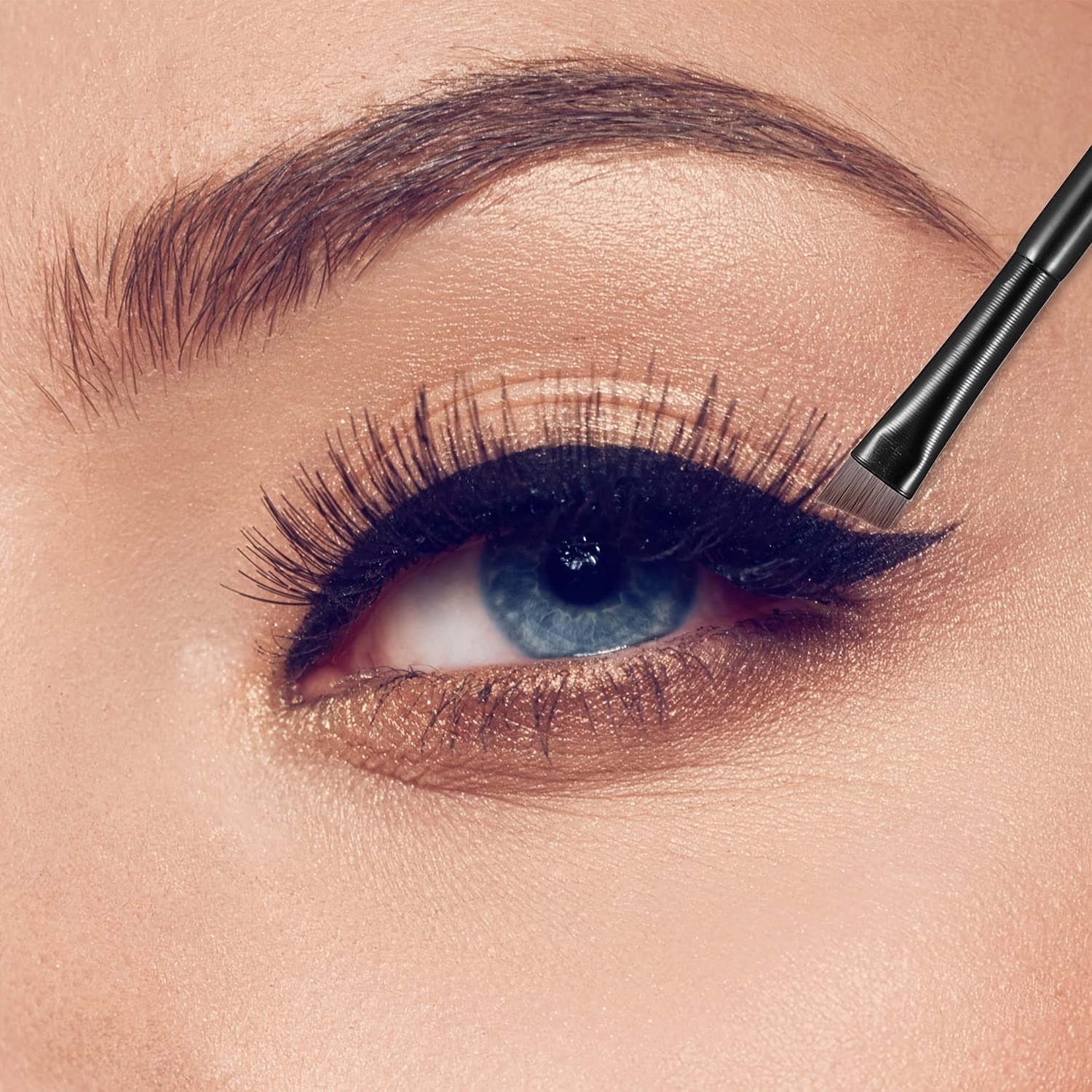 Ultra Thin Slanted Eyeliner Brush for Precise Application