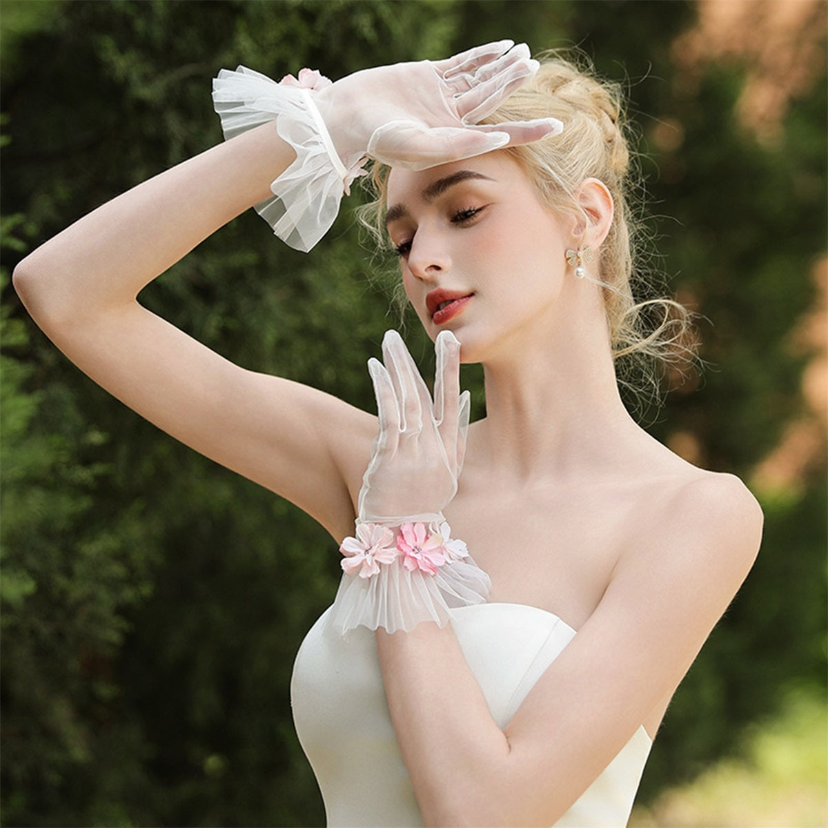 3D Floral Bridal Gloves Pastel Pink Soft Tulle Cuff Short Prom Special Occasions