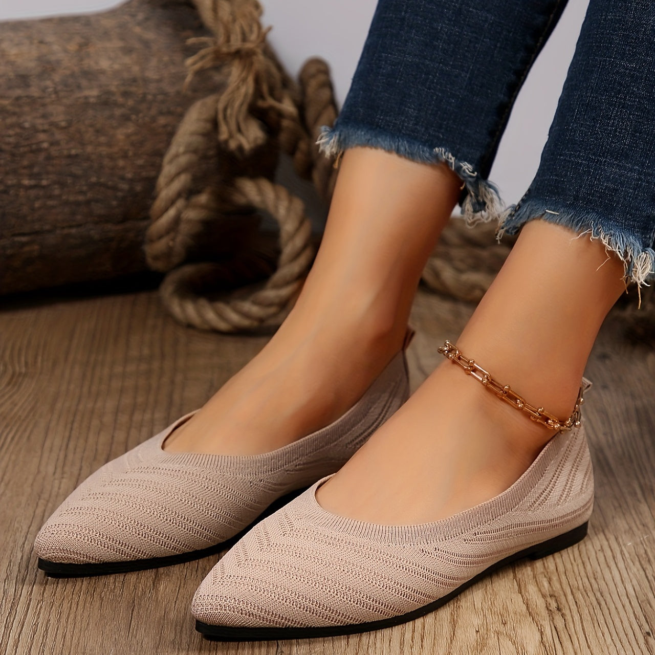 Women's Breathable Flat Shoes Point Toe Slip On Lightweight Knitted Shoes