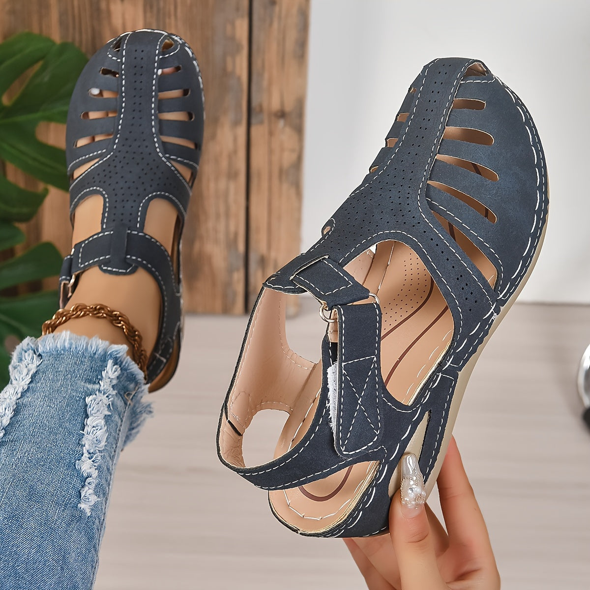 Women's Hollow Out Wedge Sandals Non-Slip Beach Sandals