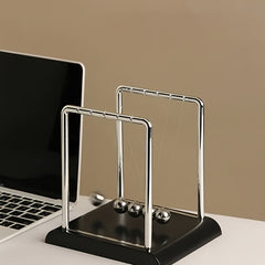 Newton's Cradle Portable Science Toy PP Material 5 Metal Balls