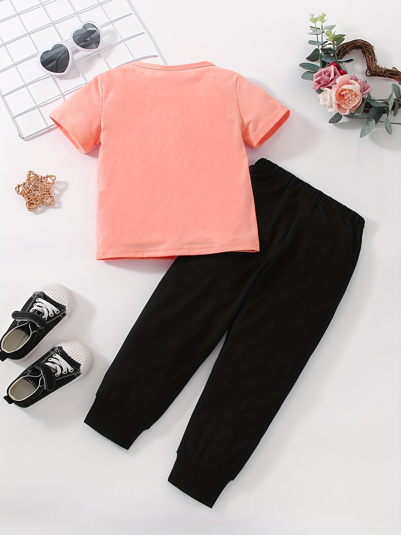 Girls Heart Print Short Sleeve T shirt & Sweatpants Set