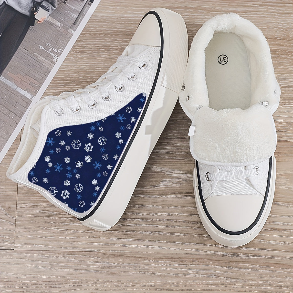 Christmas Snowflake Print Plush Lined Thermal Canvas Sneakers