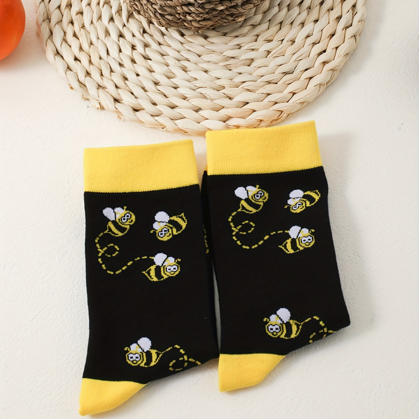 Cartoon Bee Print Socks Women's Comfy Mid Tube Stockings