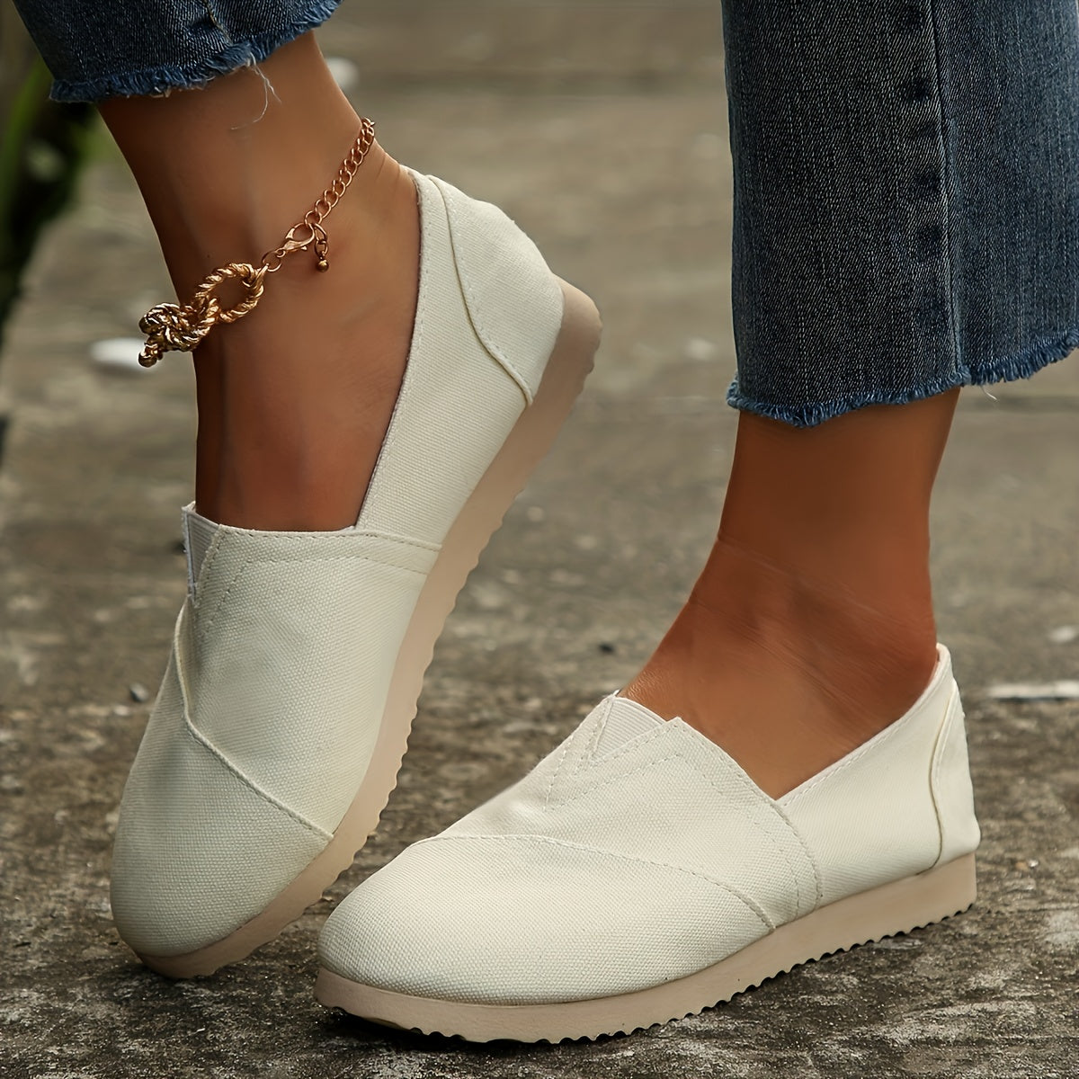 Women's Solid Canvas Slip On Shoes Lightweight Low Top Walking Shoes