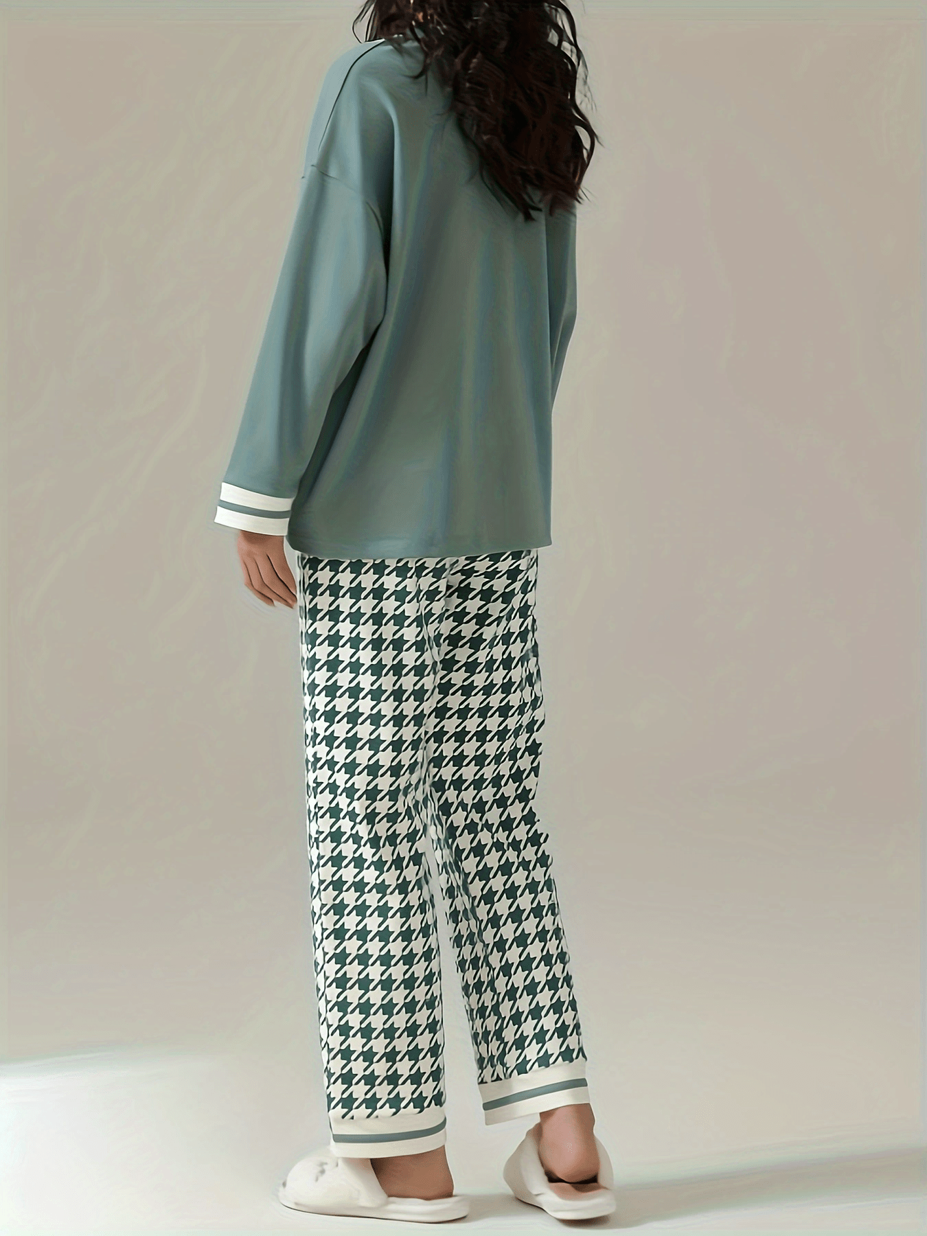 Bear Print Pajama Set Long Sleeve Crew Neck Top & Pants
