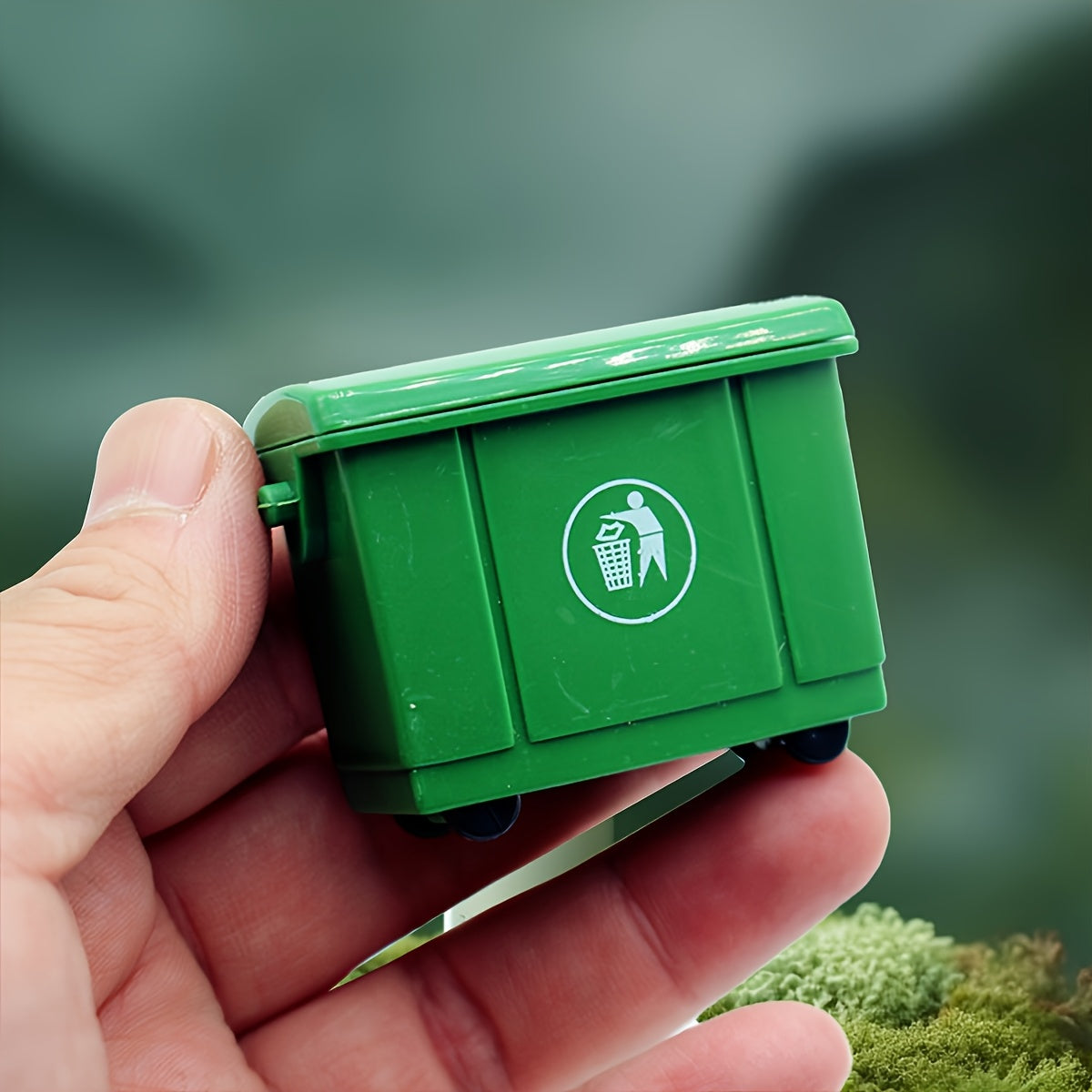 2pcs Green Garbage Bins for Dollhouses Compact Recycling Trash Cans with Lids