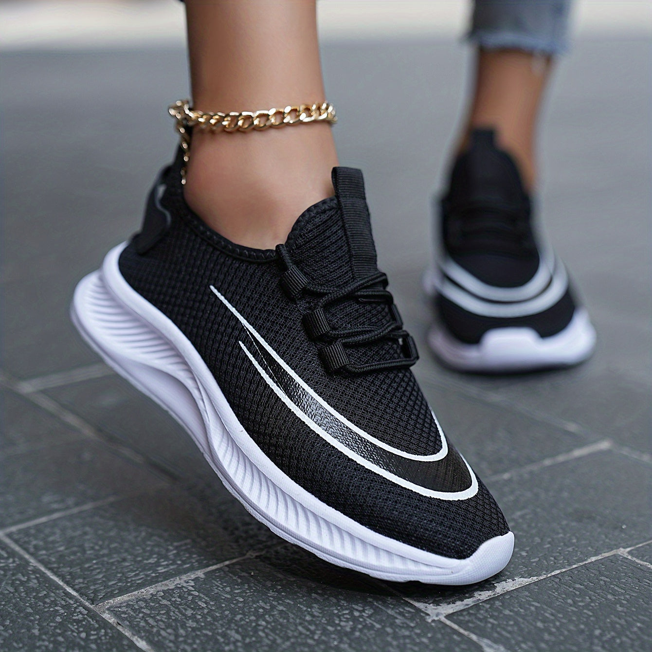 Women's Lace Up Running Shoes Breathable Athletic Sneakers