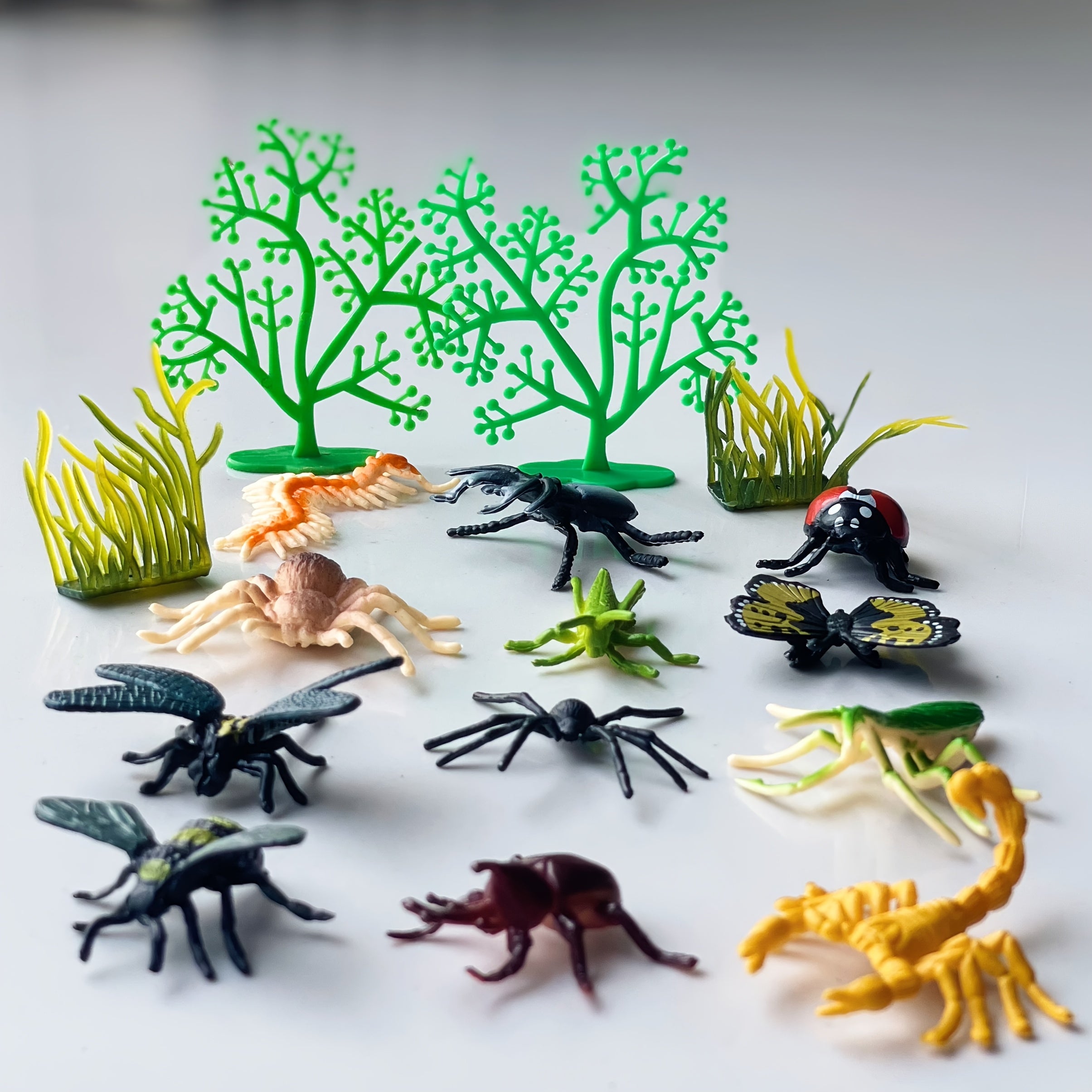 Insect Plant Model Set 16pcs Scorpion Spider Ladybug Stick Insect Centipede