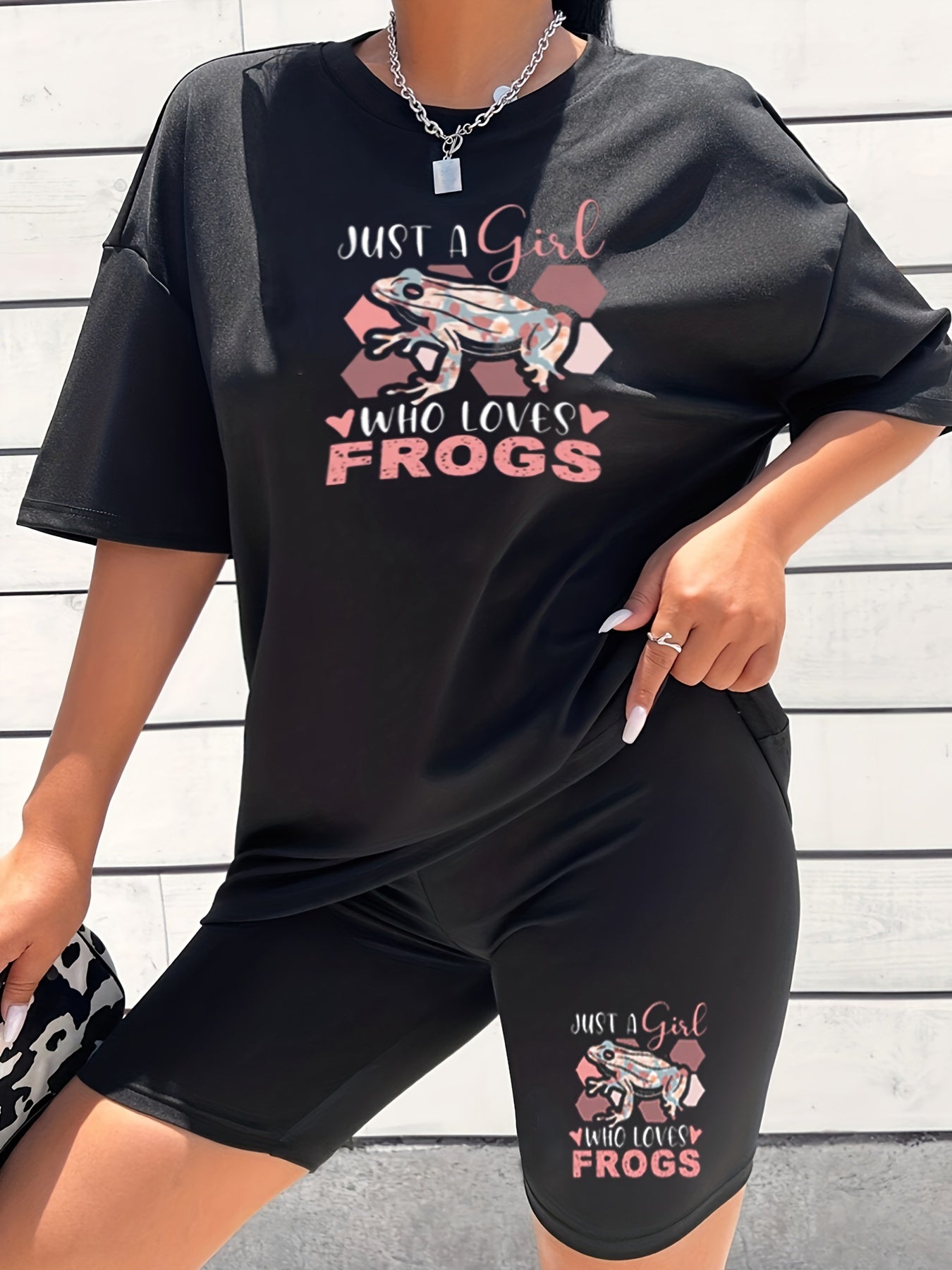 Women's Frogs Graphic Short Sleeve T-Shirt & Shorts Set