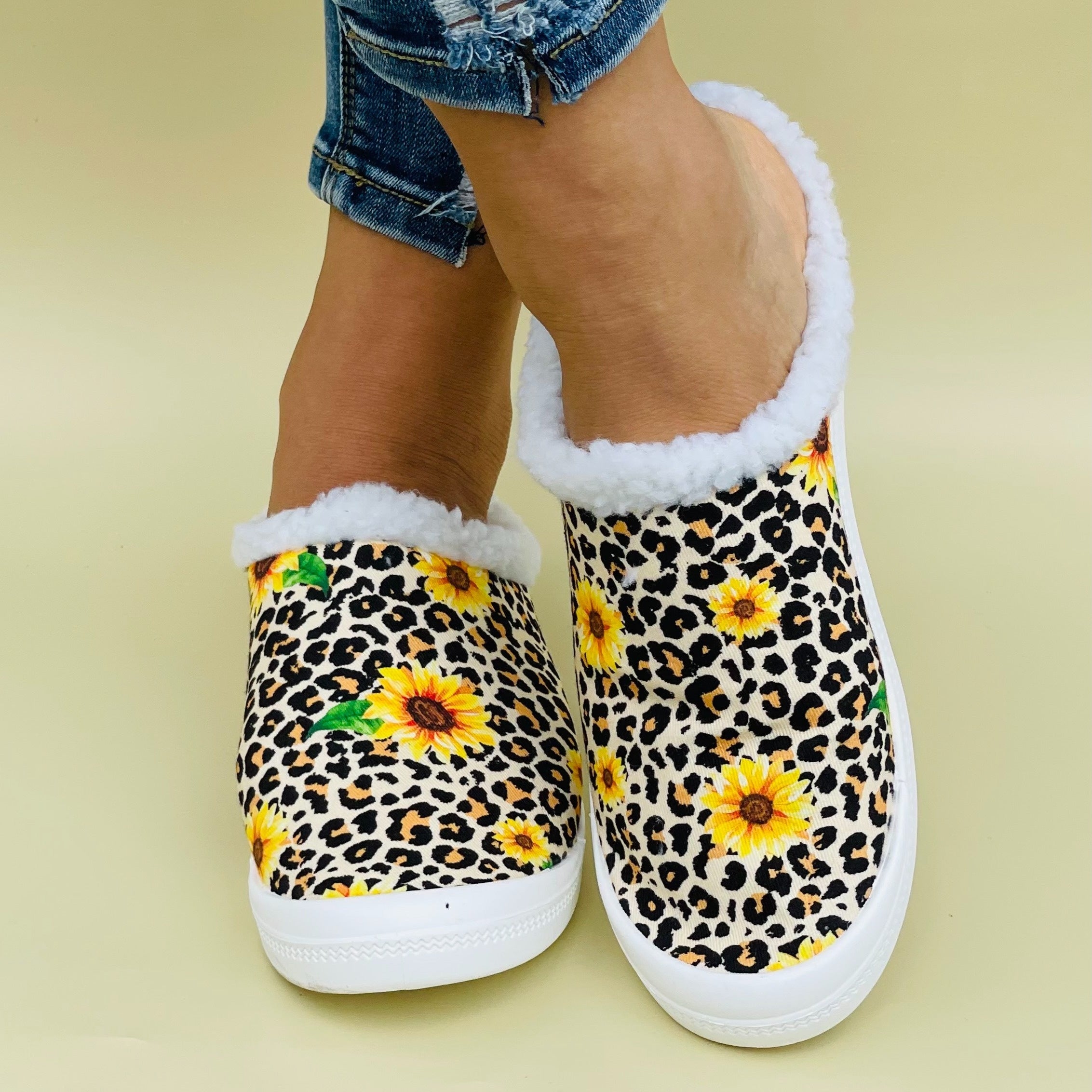 Women's Winter Sunflower Slip-On Sneakers Warm and Lightweight