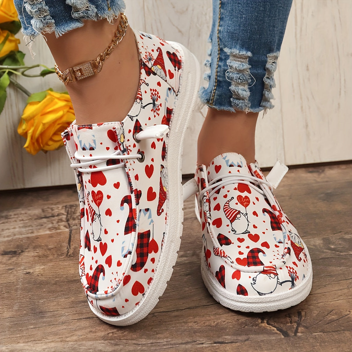 Women's Dwarf & Heart Pattern Skate Shoes
