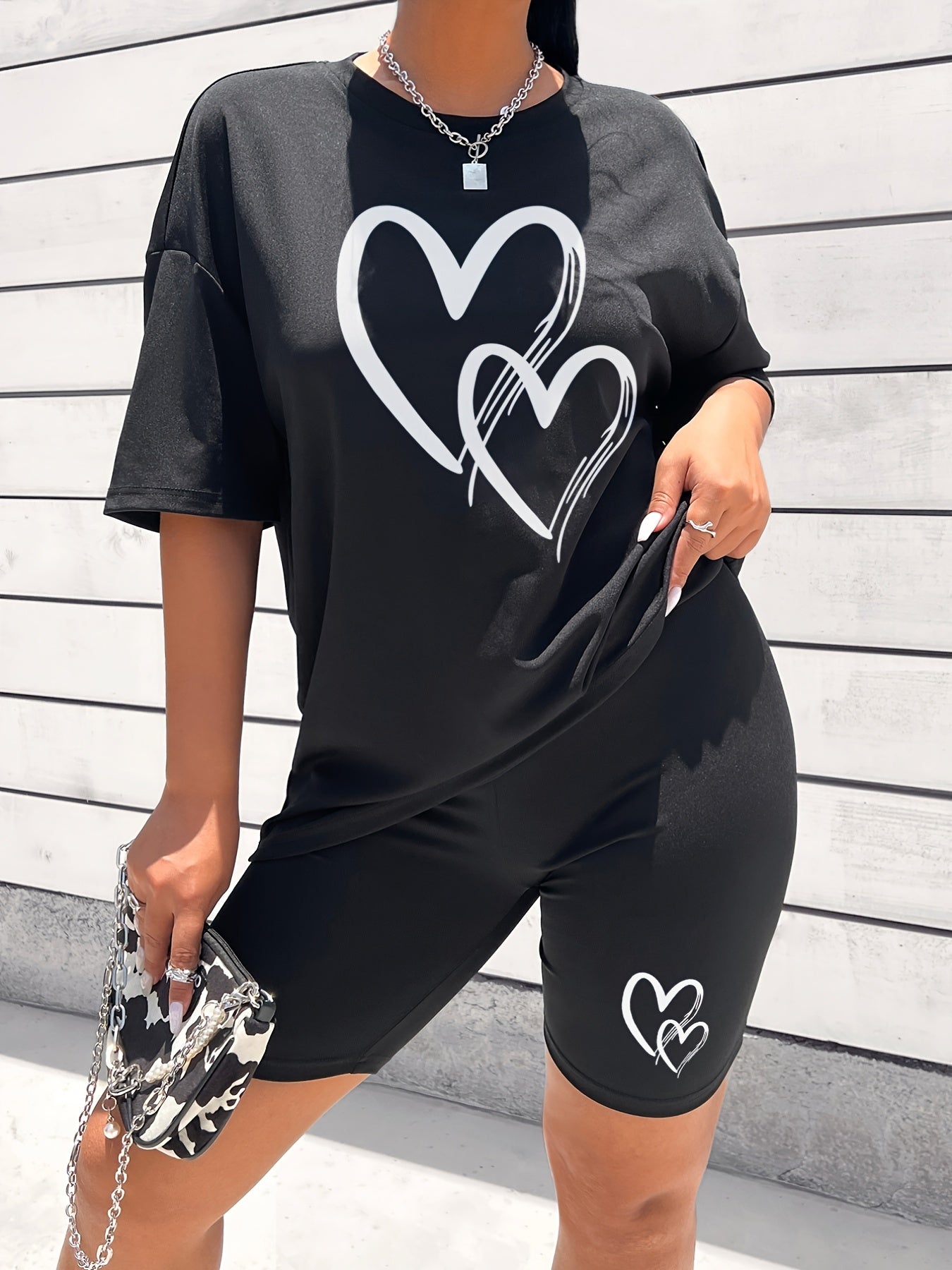 Hearts Print Casual Two piece Set Short Sleeve Drop Shoulder T shirt & Slim Shor