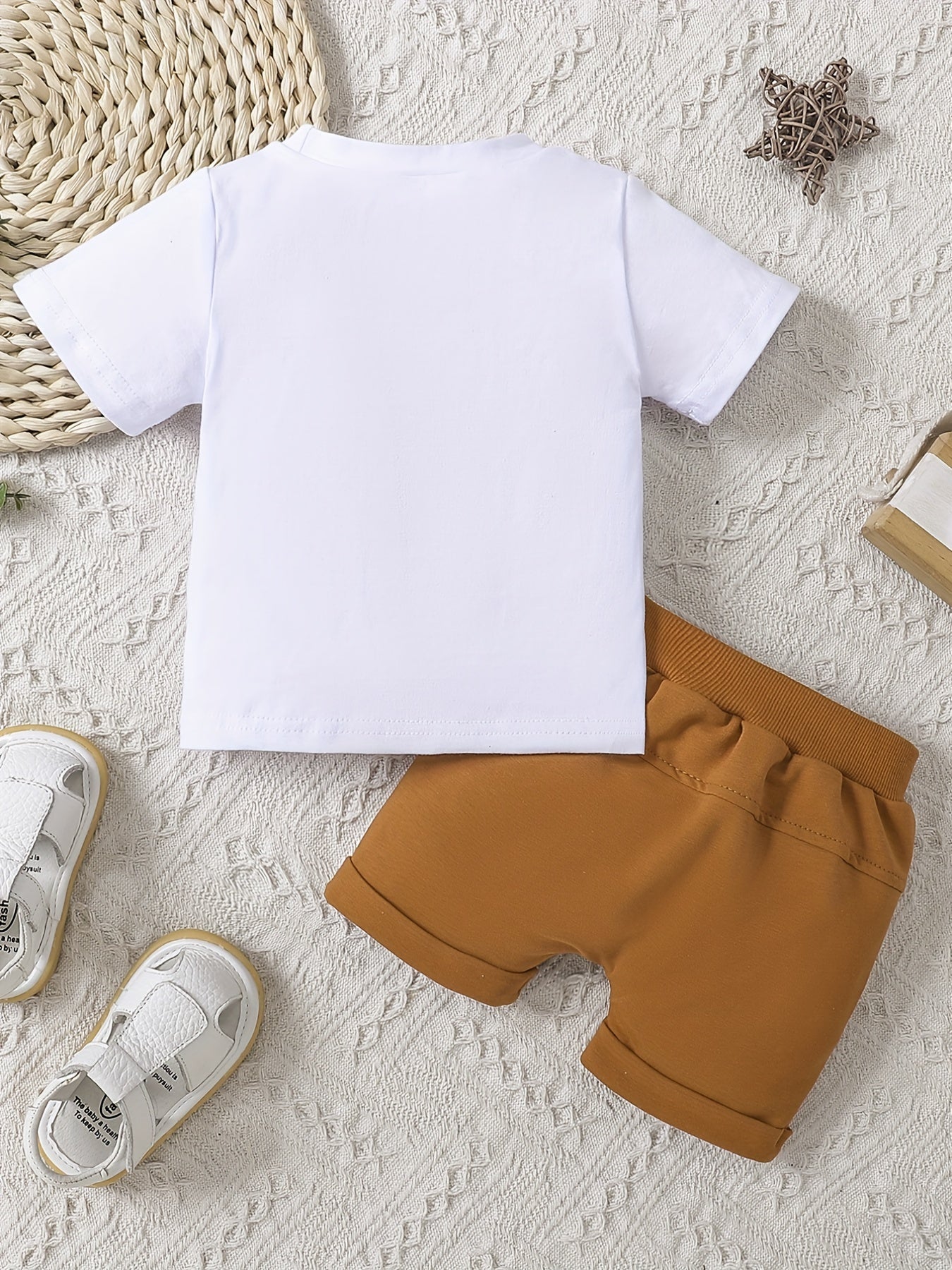 Boys Letter Print T-Shirt & Shorts Set