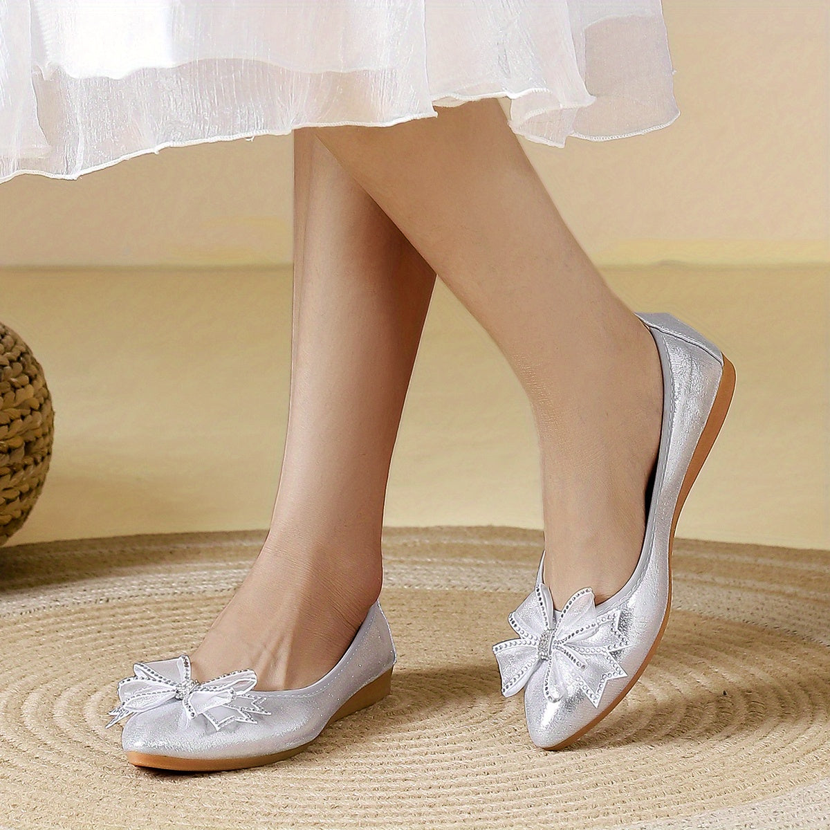 Women's Rhinestone Bowknot Slip On Point Toe Shoes