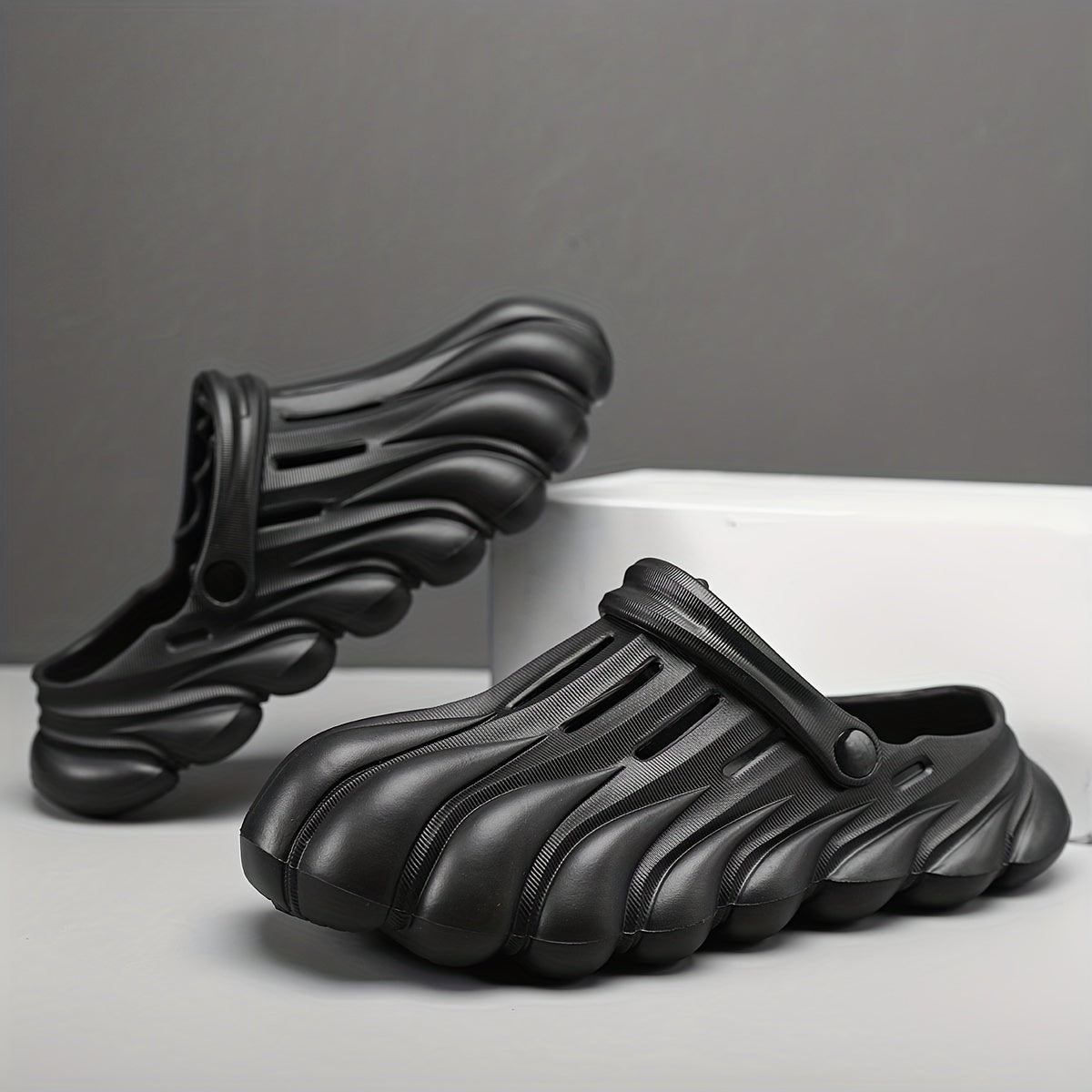 Men's Lightweight Comfy Garden Clogs Hollow Out Non Slip Shoes