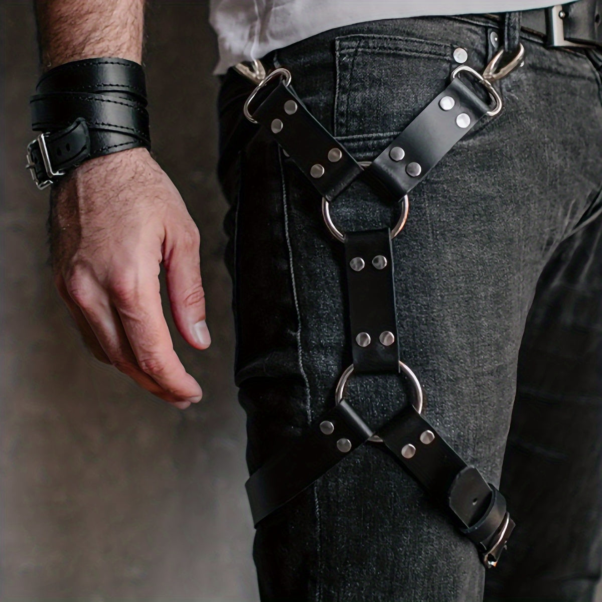 Men's Goth Leather Leg Strap for Stylish Look