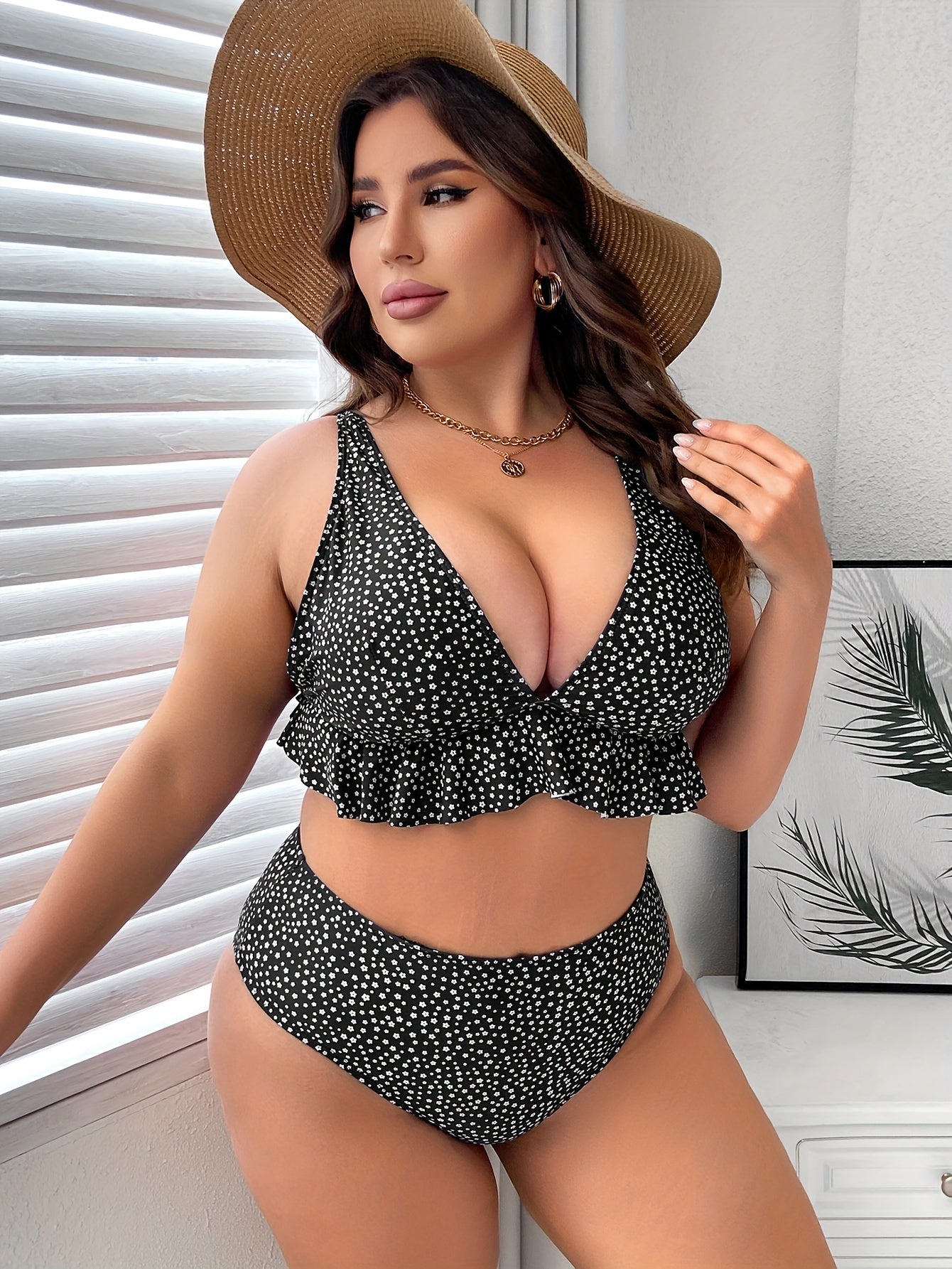 Ditsy Print V Neck Ruffle Trim Bikini Set