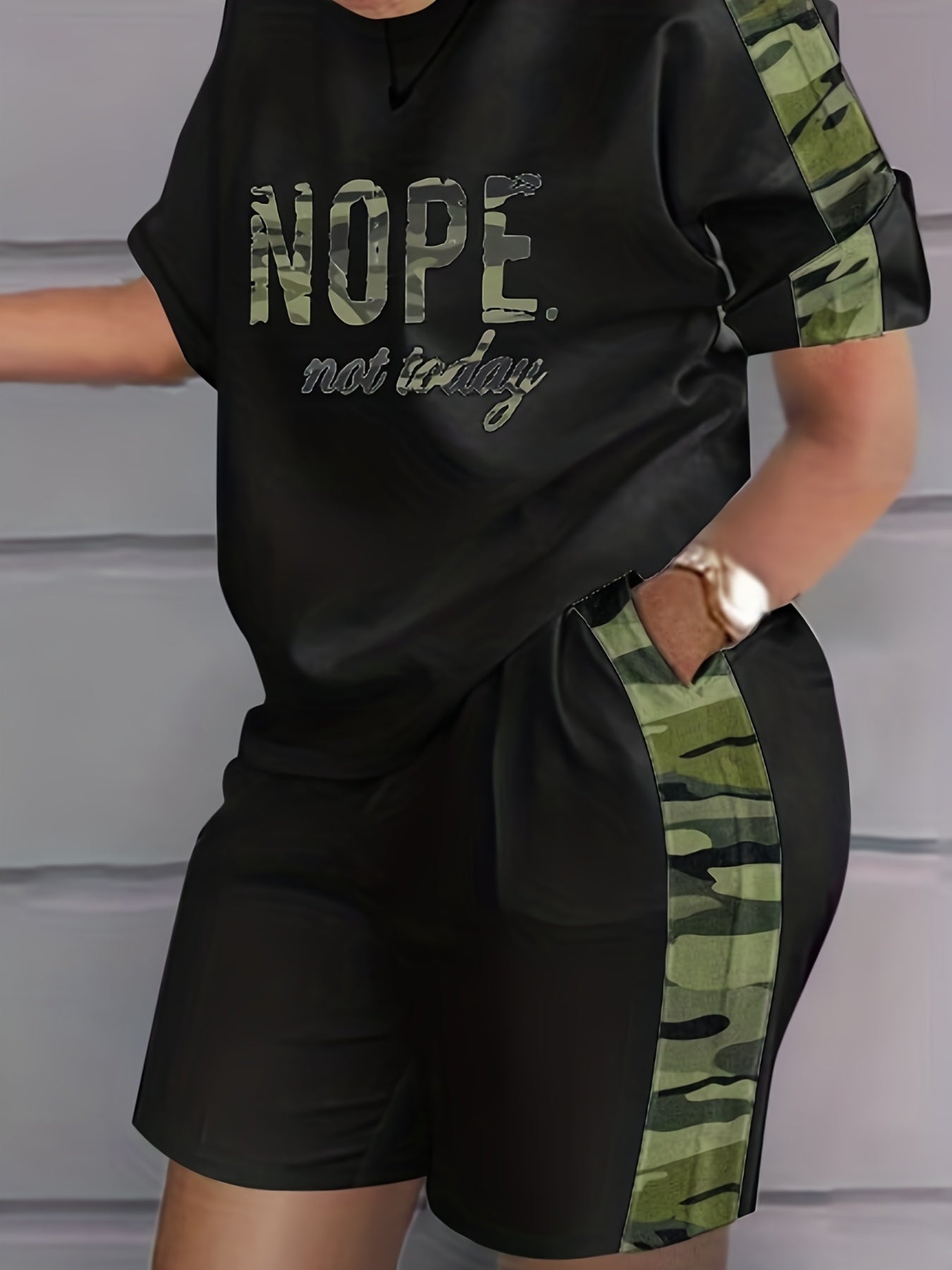 Letter Print Tee & Shorts 2 Piece Set