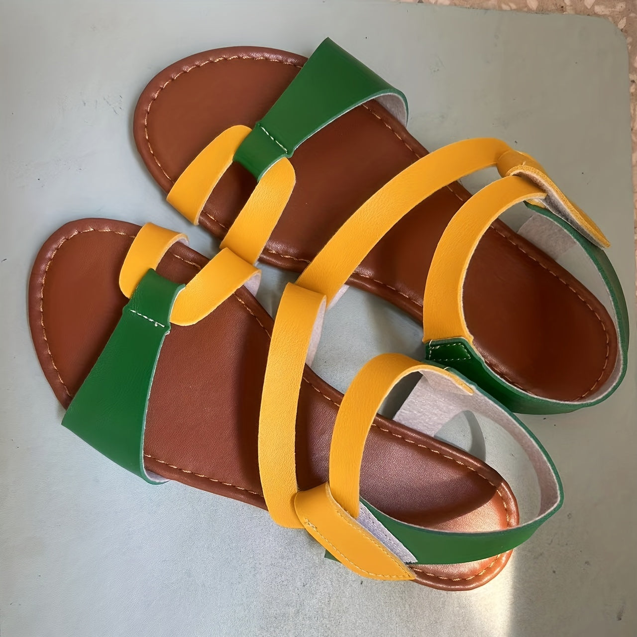 Women's Contrast Flat Sandals Hook & Loop Strap Lightweight Beach Sandals