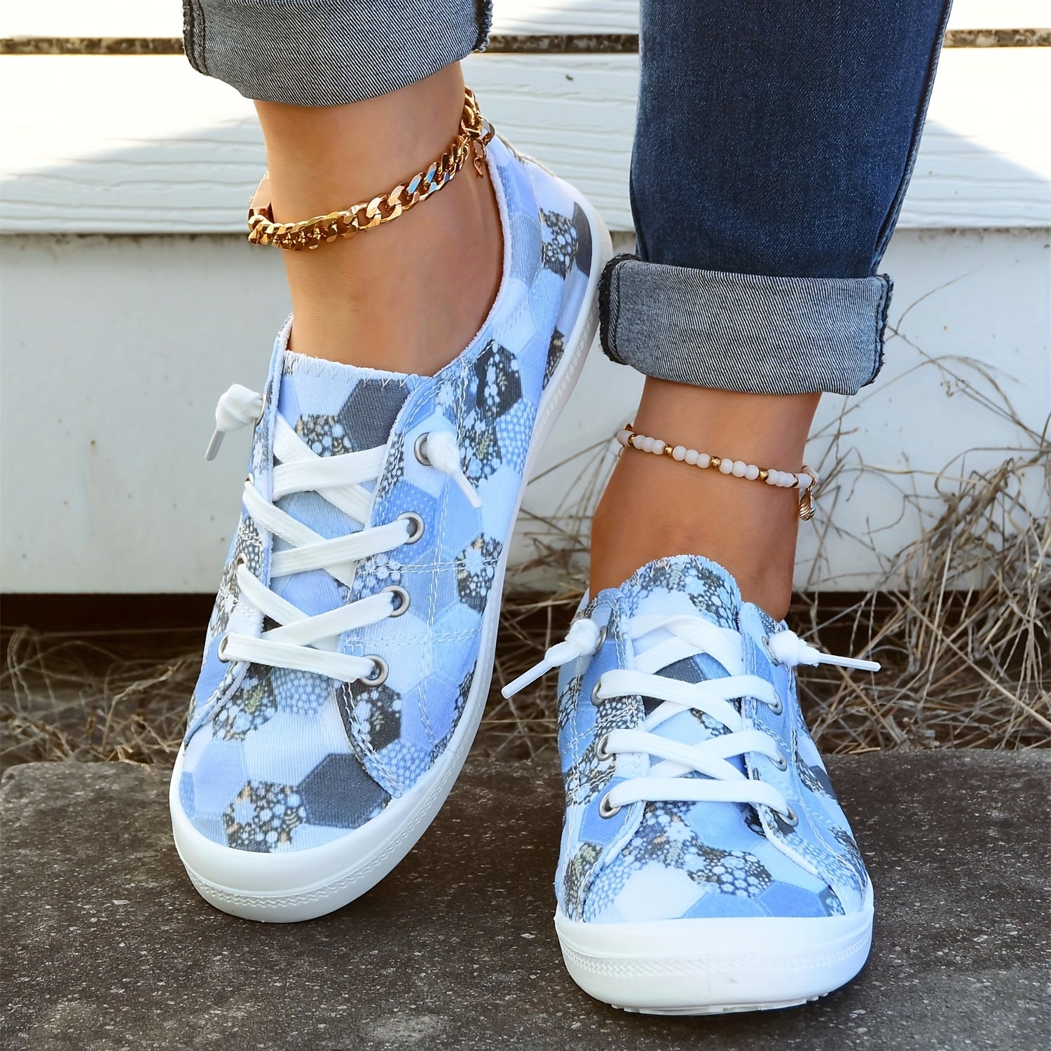 Geometric Pattern Canvas Lace Up Low Top Sneakers