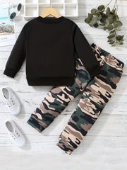 Boy's Camo Sweatshirt & Sweatpants Set Weekend Print Top Outfit