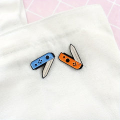 Girl's Cartoon Game Handle Shell Brooch Alloy Brooch