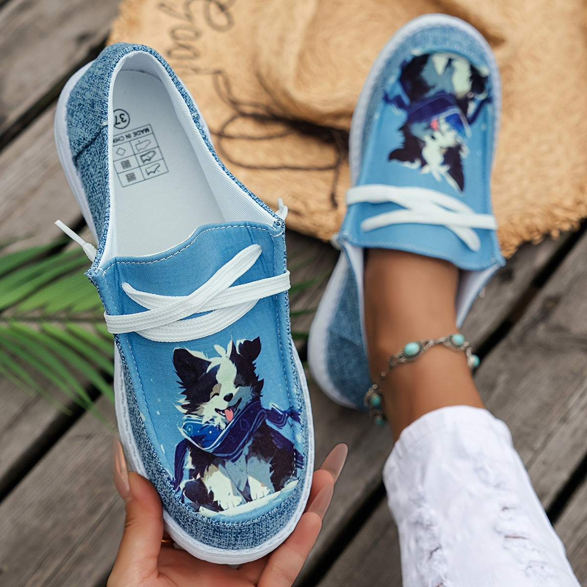 Women's Cartoon Dog Pattern Lace-up Casual Sneakers