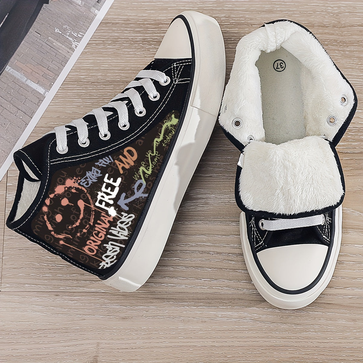 Smiling Graffiti Print Plush Lined Thermal Chunky Canvas Sneakers