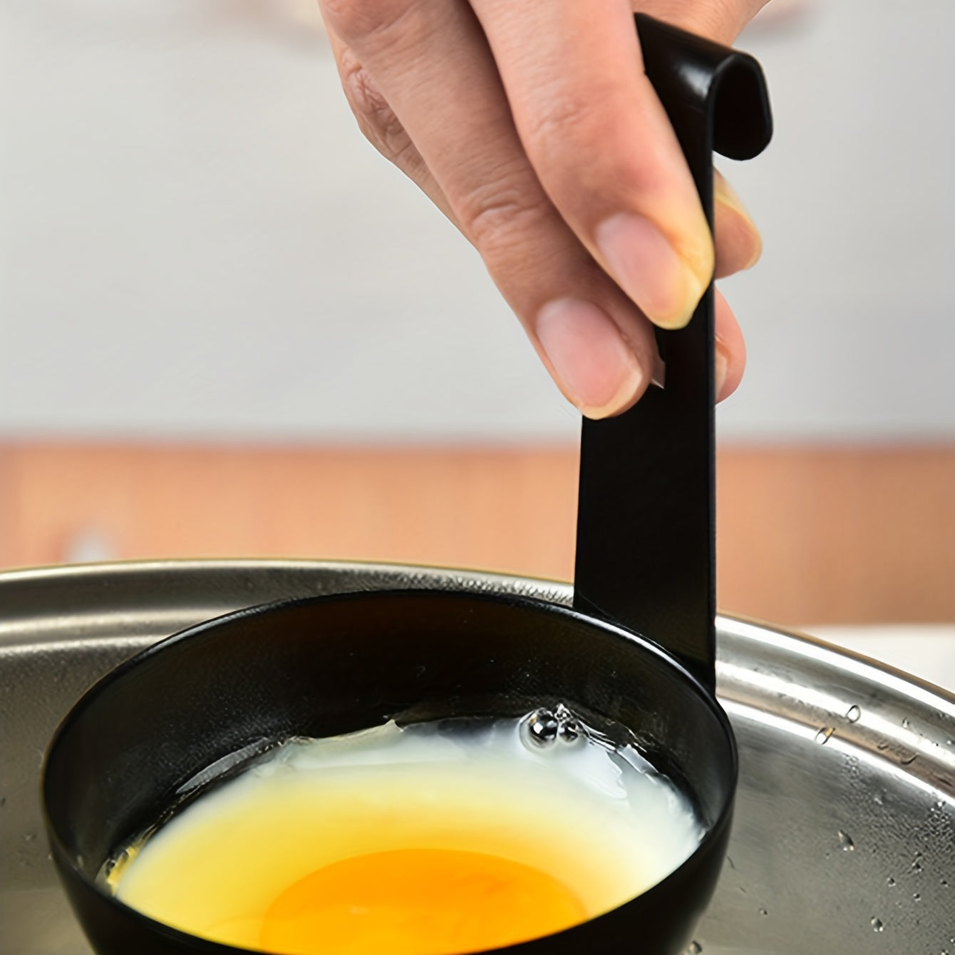 Stainless Steel Egg Poacher with Hook for Even Egg Cooking