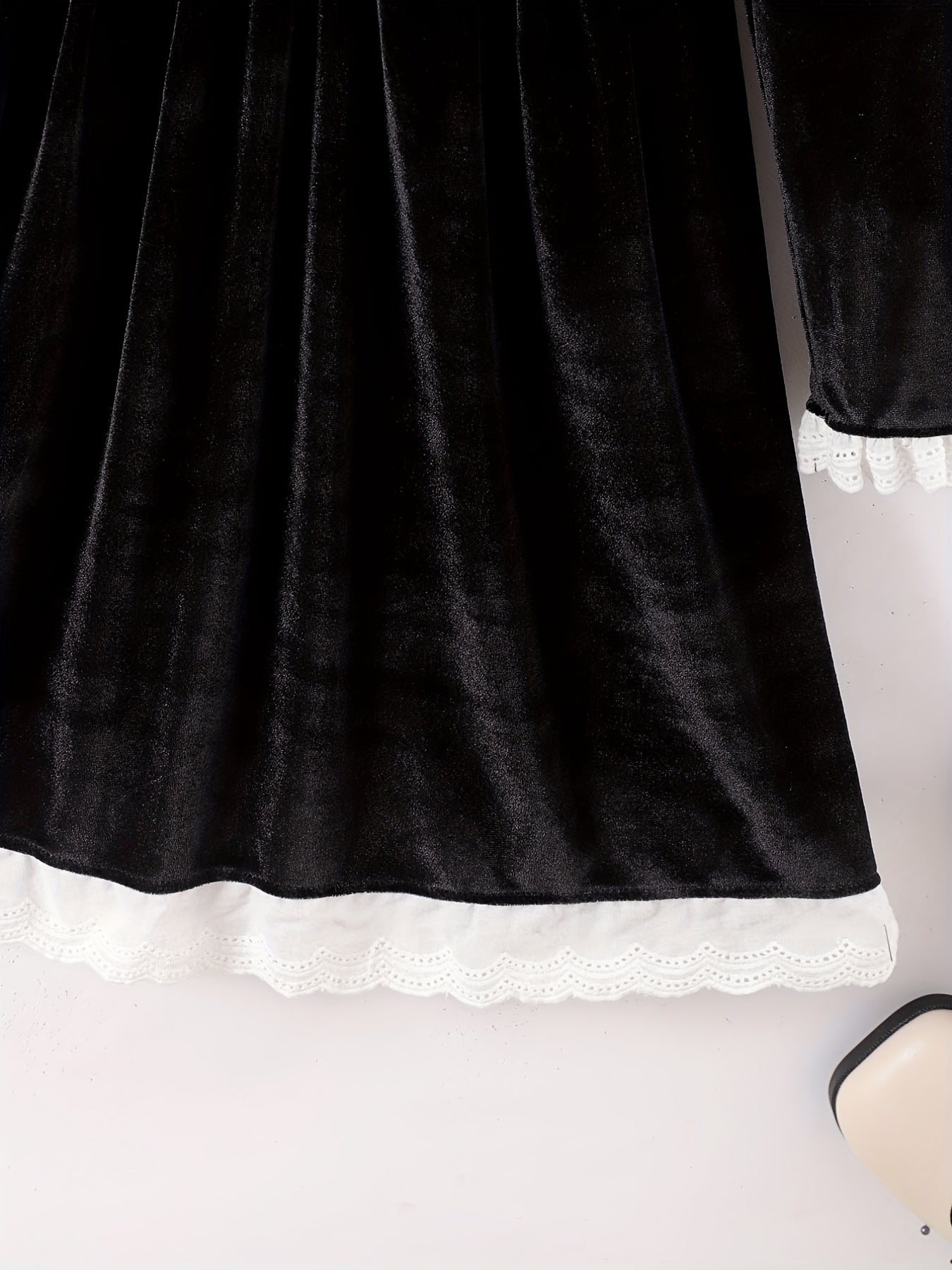 Vintage Princess Dress For Big Girls Velvet Lace Stand Collar Long Sleeve