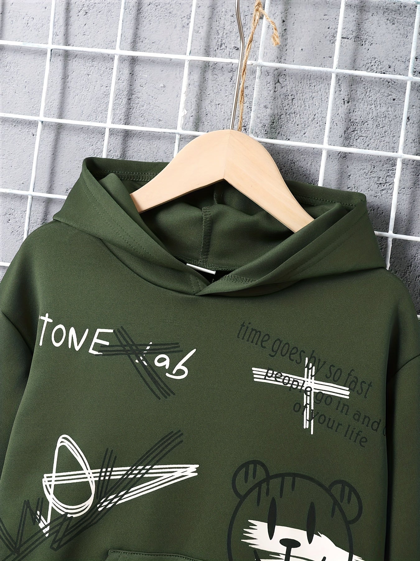Boys Bear Graffiti Graphic Hoodies Long Sleeve Pullover Top