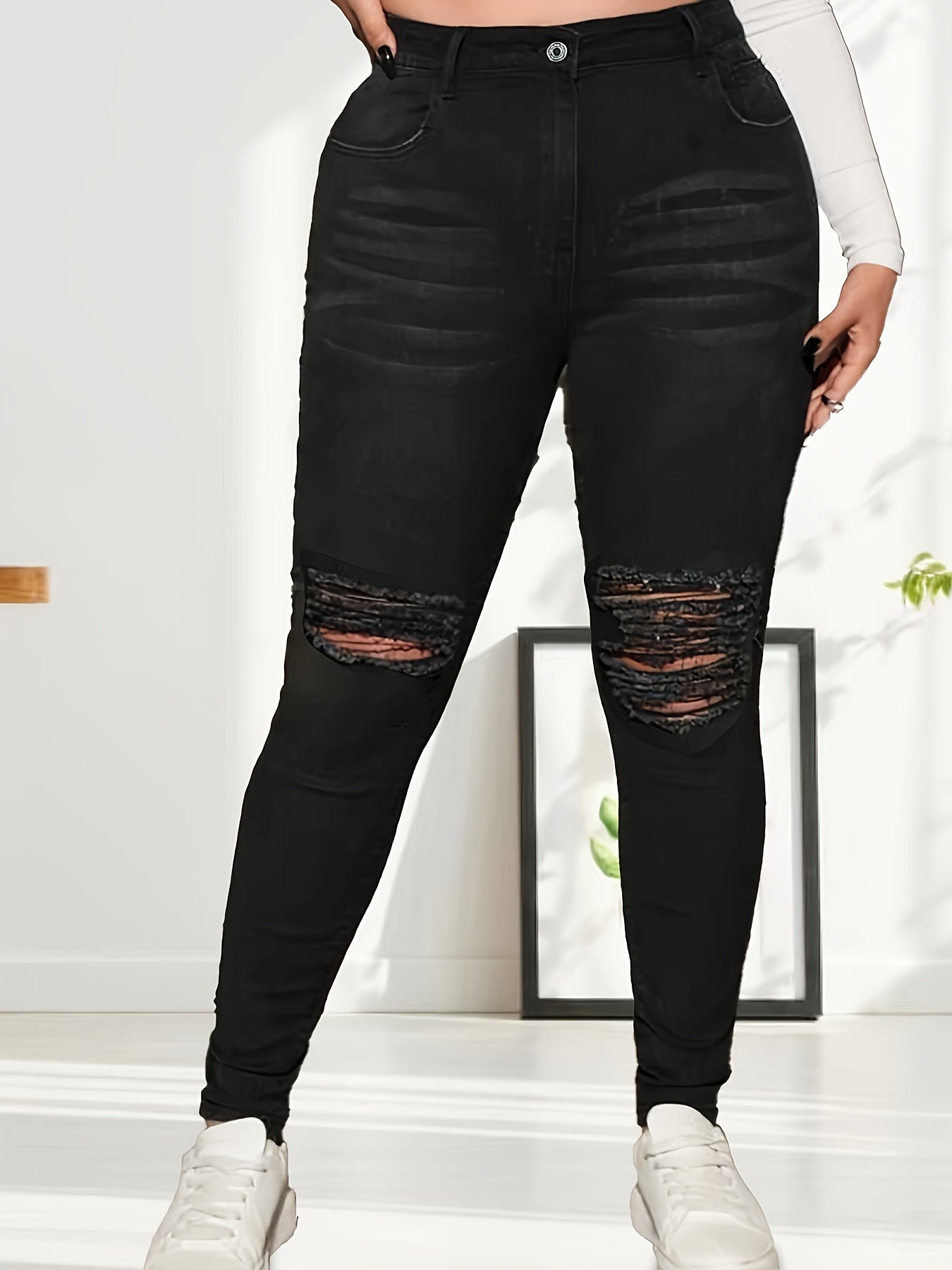 Women's Skinny Stretch Jeans with Ripped Detail