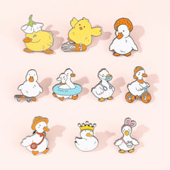 2pcs Boys Duck Pattern Brooch Clothing Accessories