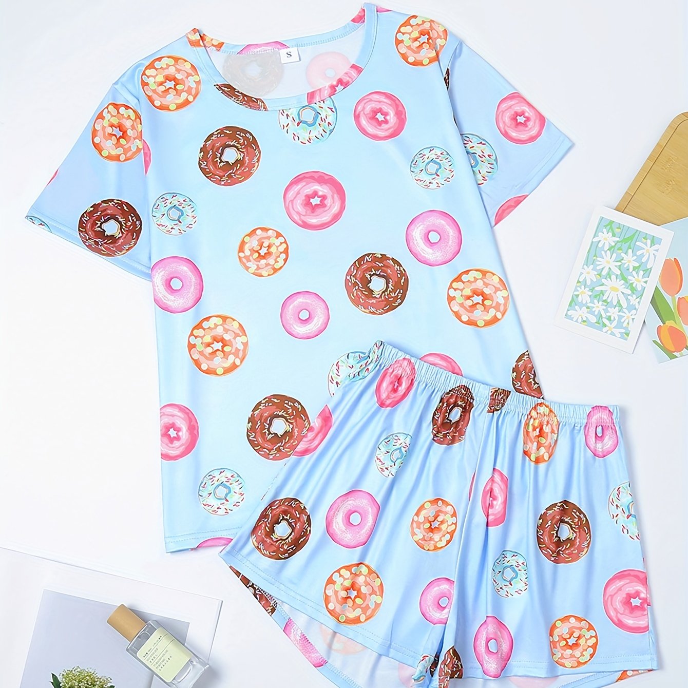 Donut Print Pajamas Set Short Sleeve Crew Neck Top & Shorts Women's Sleepwear