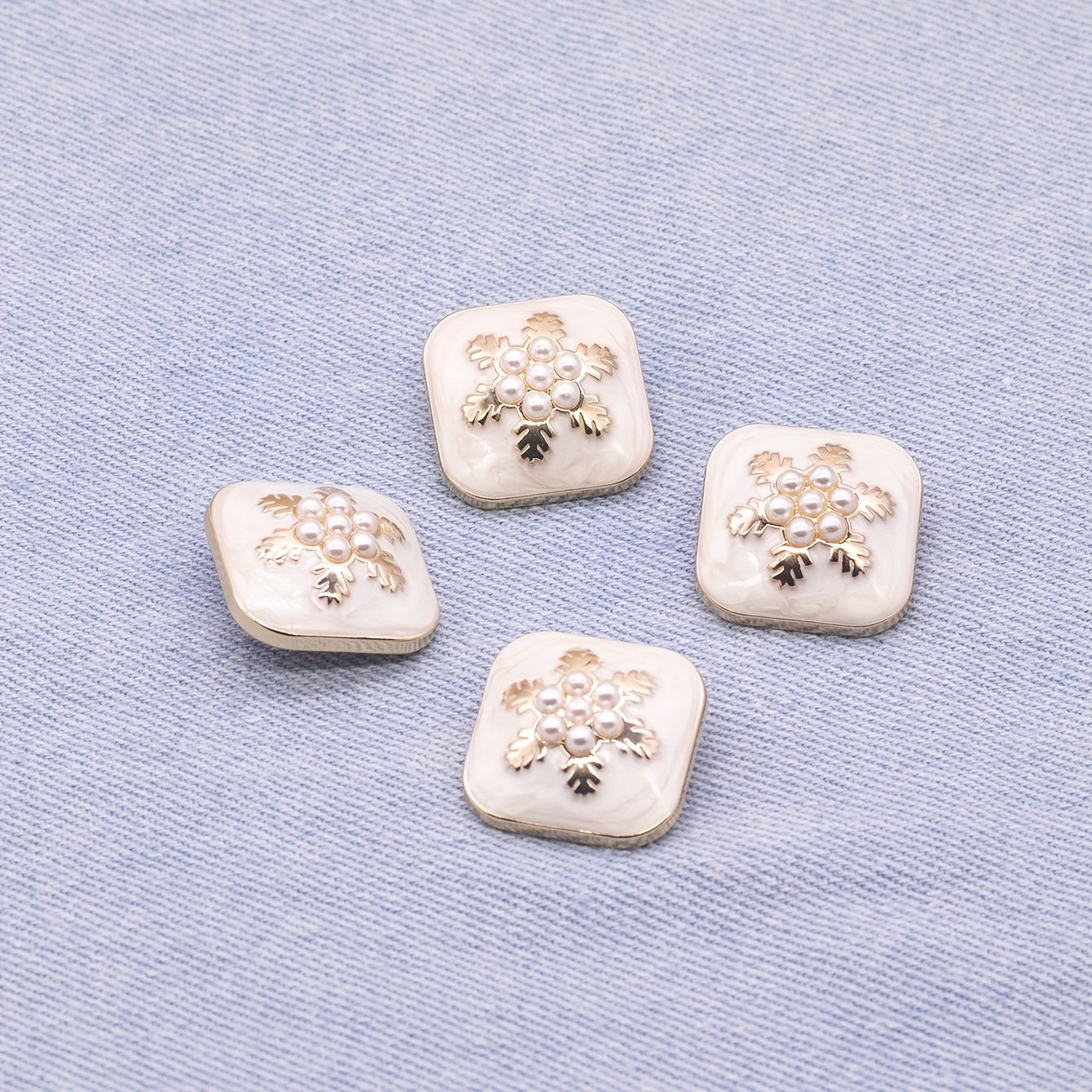 4pcs Snowflake Pattern Pearl Men's Decorative Buckle DIY Shirt Tie Coat