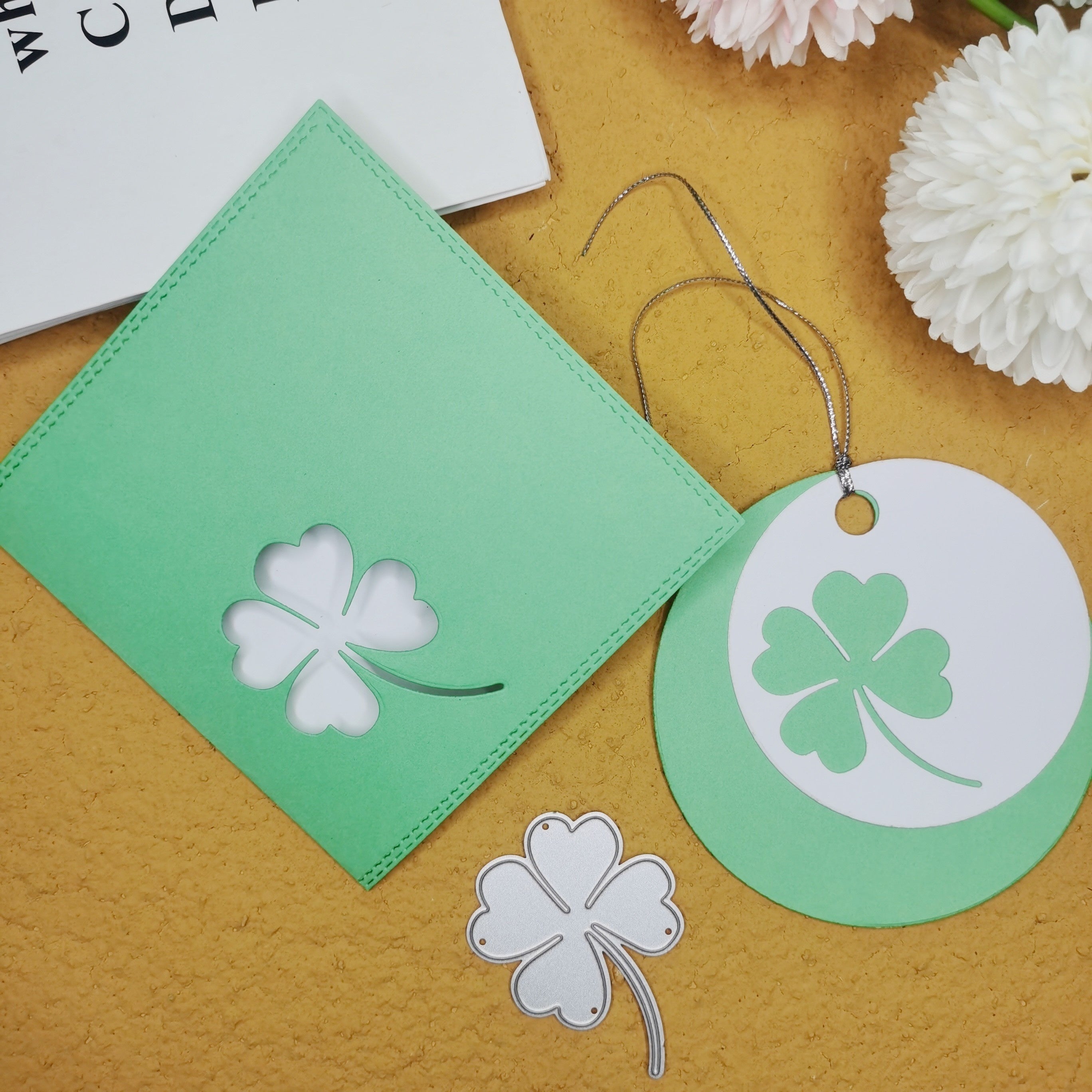 Four Leaf Clover Lucky Grass Cutting Mold for DIY Gift Package Greeting Card