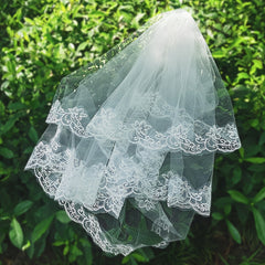 Vintage Lace Bridal Veil with Floral Lace for Brides
