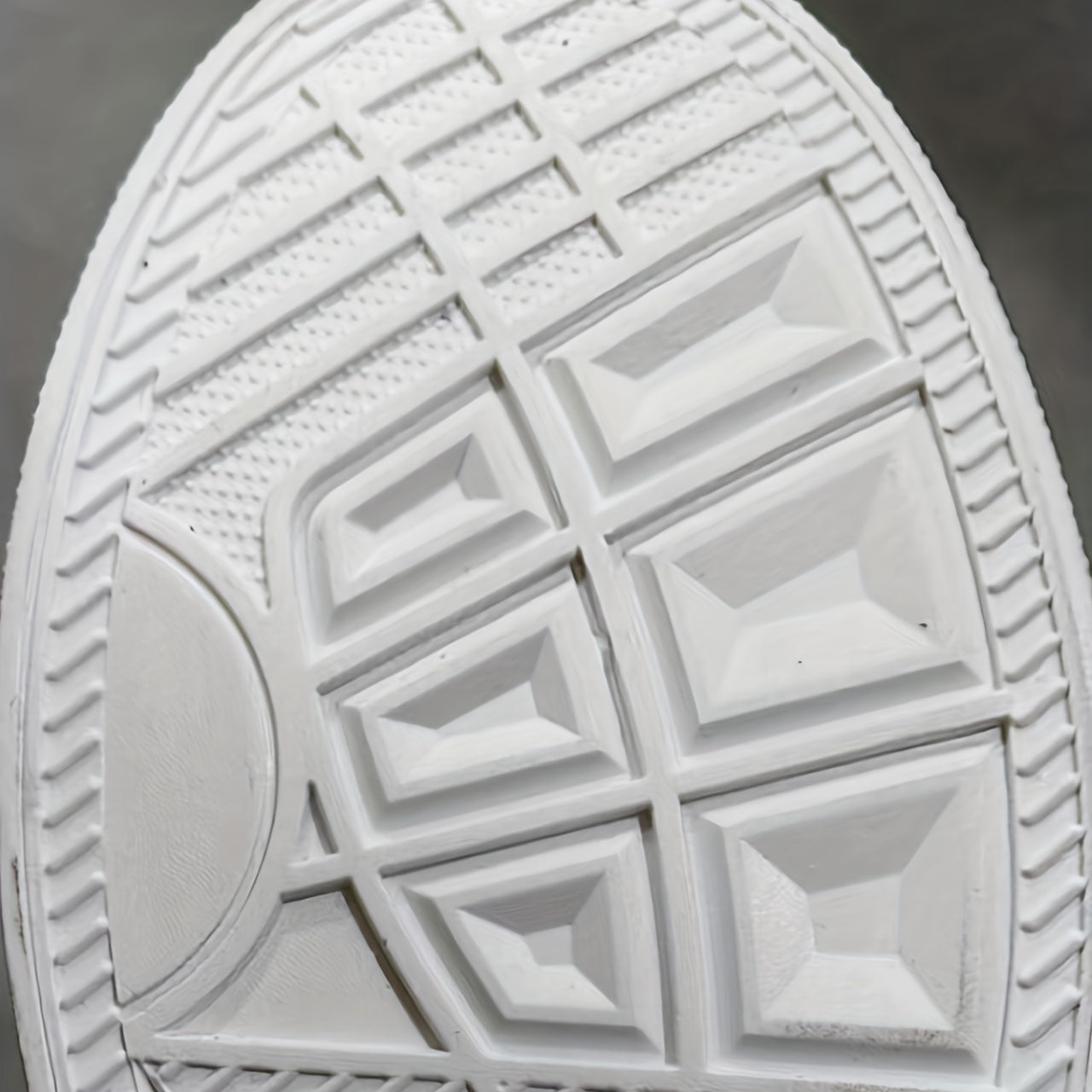 Men's Leaf Pattern Lace up Sneakers Breathable Skate Shoes