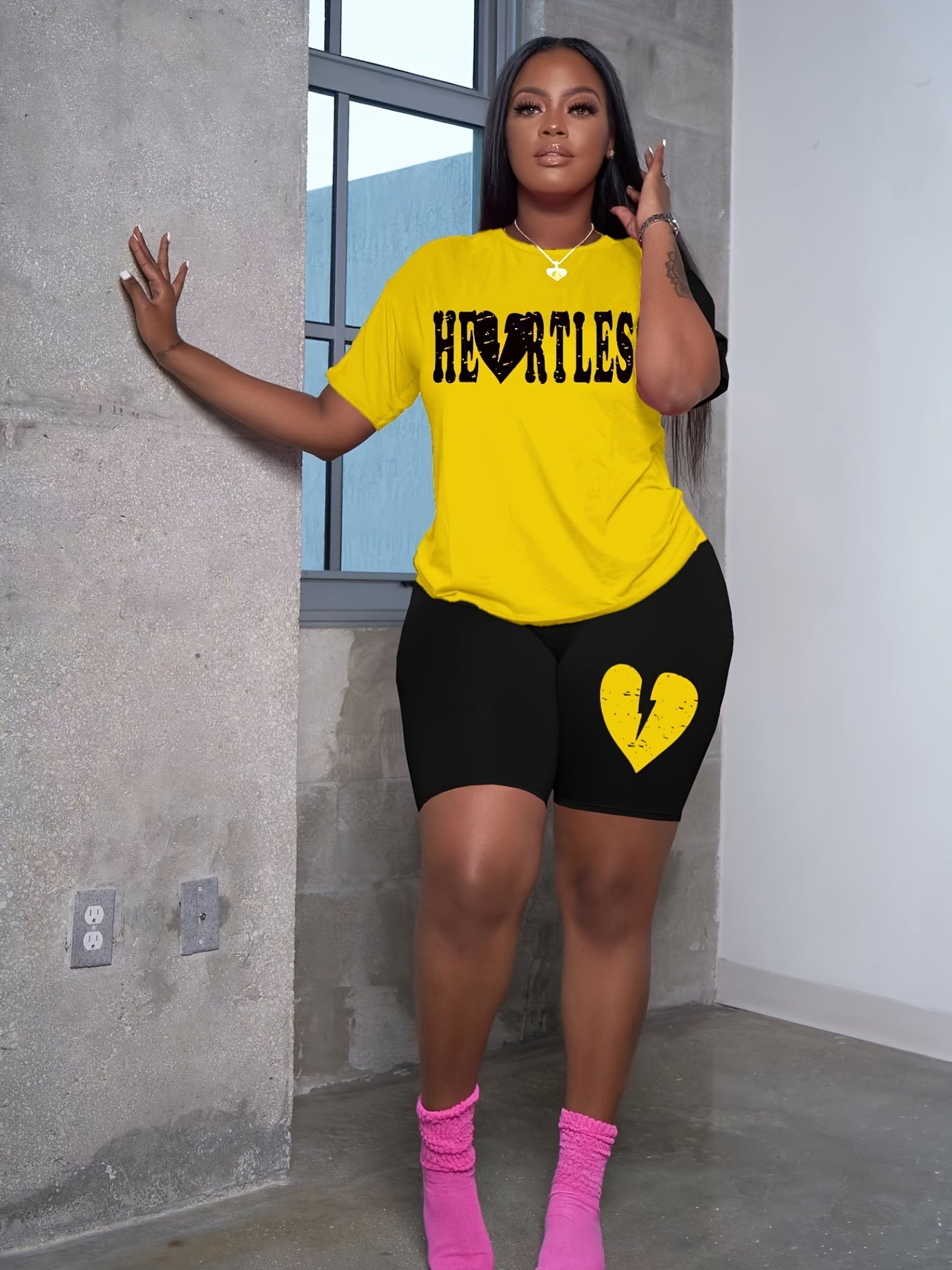 Women's Plus Broken Heart Short Sleeve Tee & Shorts 2pcs Set