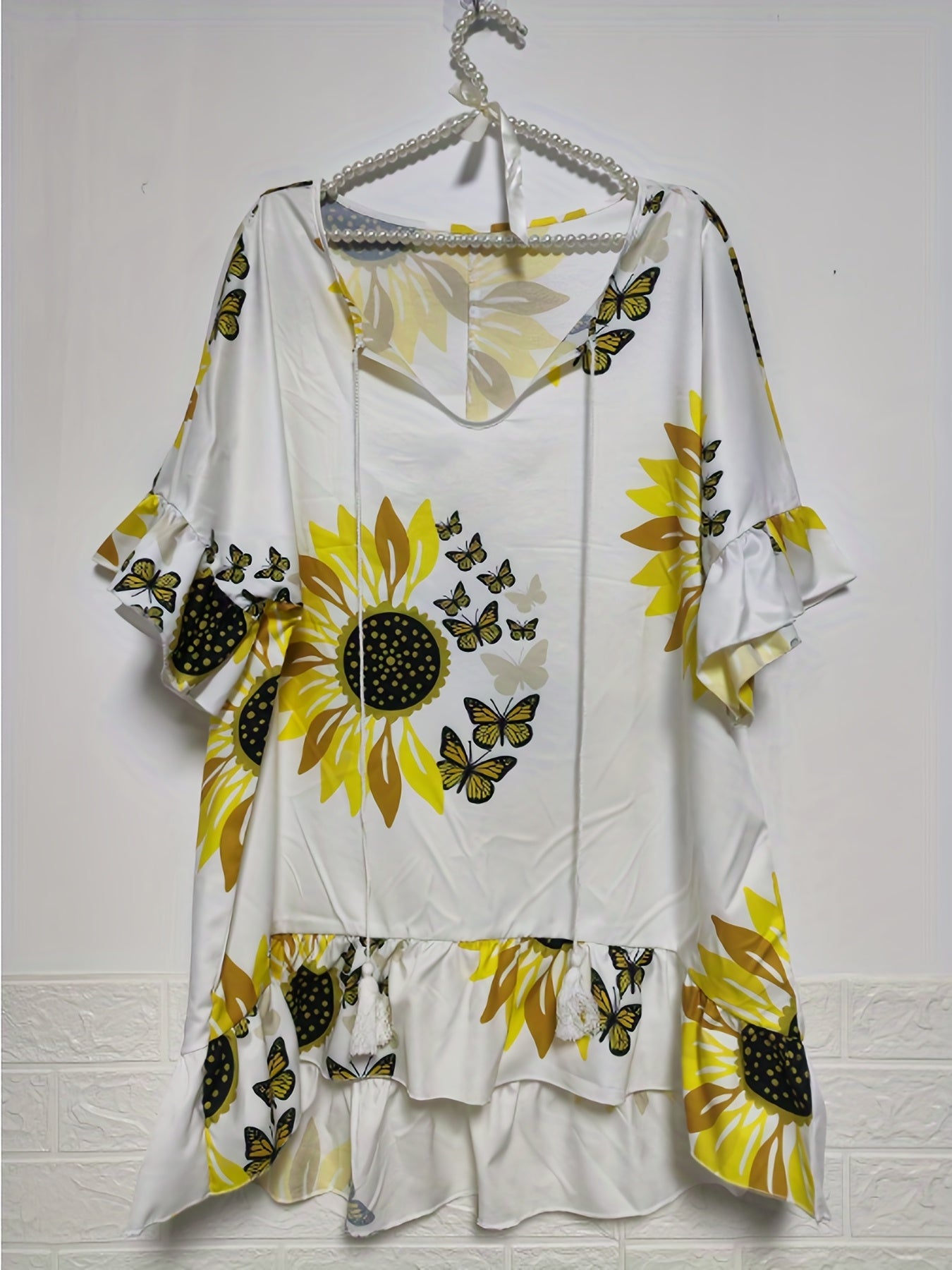 Plus Sunflower Print Ruffle Trim V Neck T shirt With Tassel Keyhole Tie