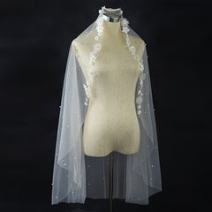 3D Floral Bridal Veil Headpiece with Delicate Flowers